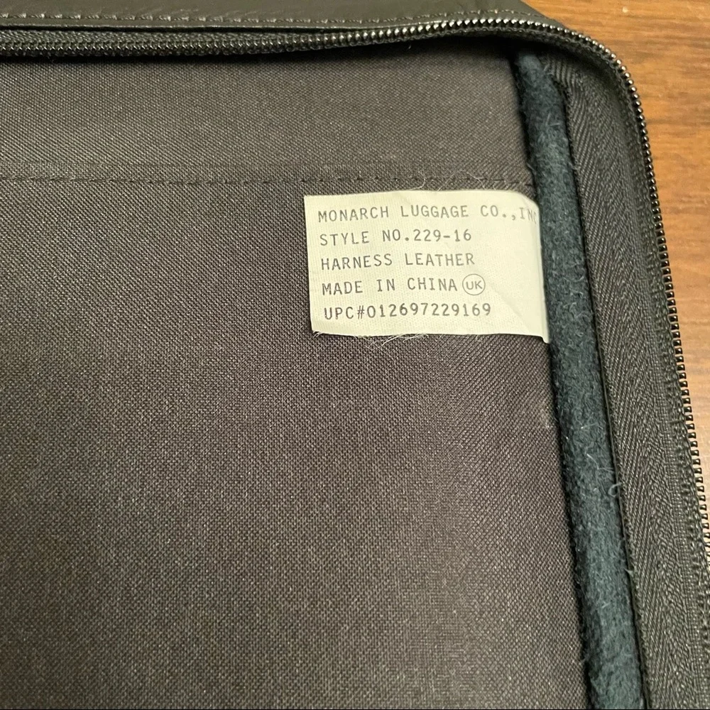Vintage Monarch Luggage Briefcase Portfolio HIDE-AWAY HANDLES Black Leather Zips